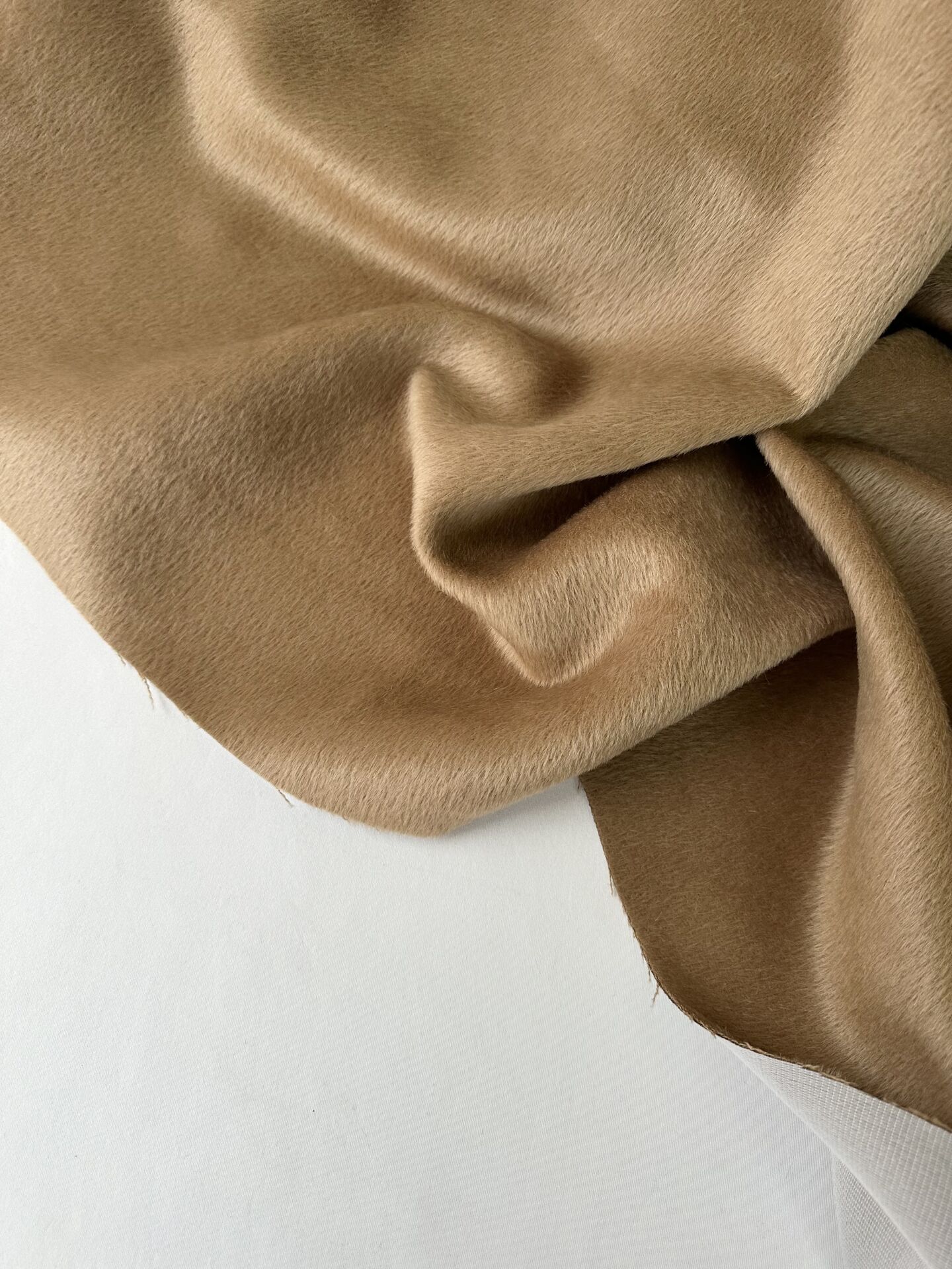 Camel renk tay tüyü  154x235cm