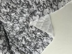 Yılan desenli içi astarlı kapitone 140x160cm