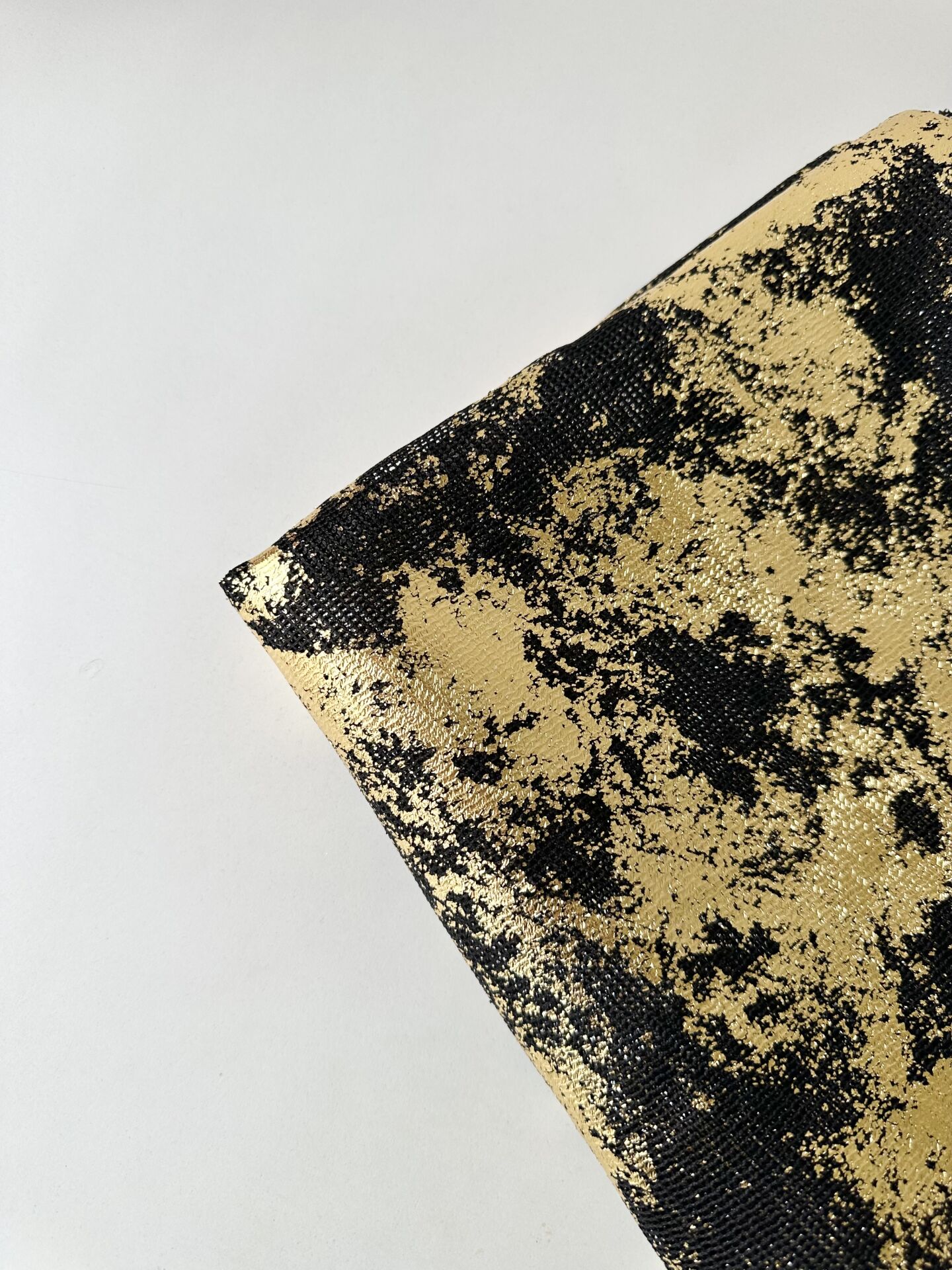 Altın baskılı batik desen file kumas 144x175cm