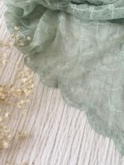 mint yeşili kenarı dilimli tül kumaş 124x145cm