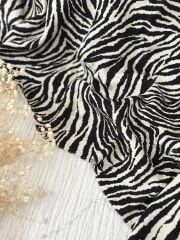 Zebra desenli jakarlı saten kumaş 154x230cm